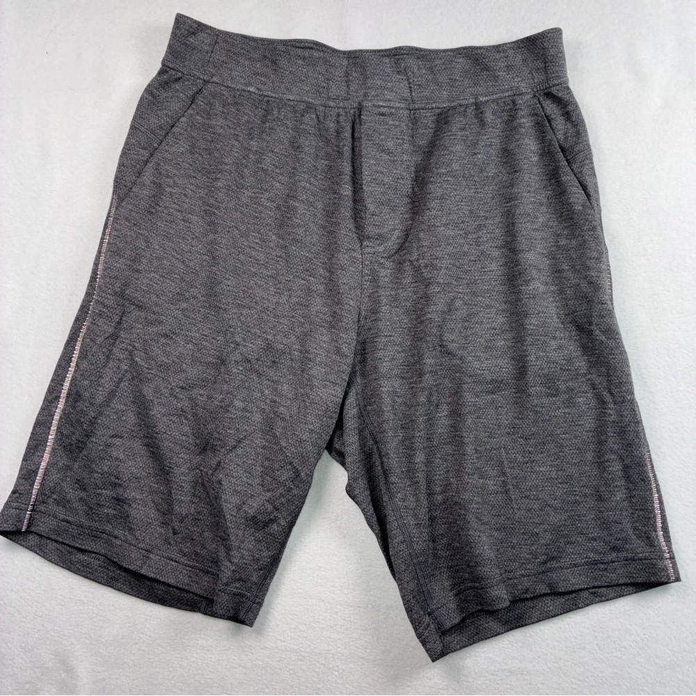 Lululemon Core Training Shorts Mens M Gray 10"  Linerless Running Athletic Gym